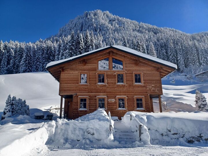3-Bed Apartment in Bludenz, Sleeps 5, 1046, Sankt Gallenkirch, Austria
