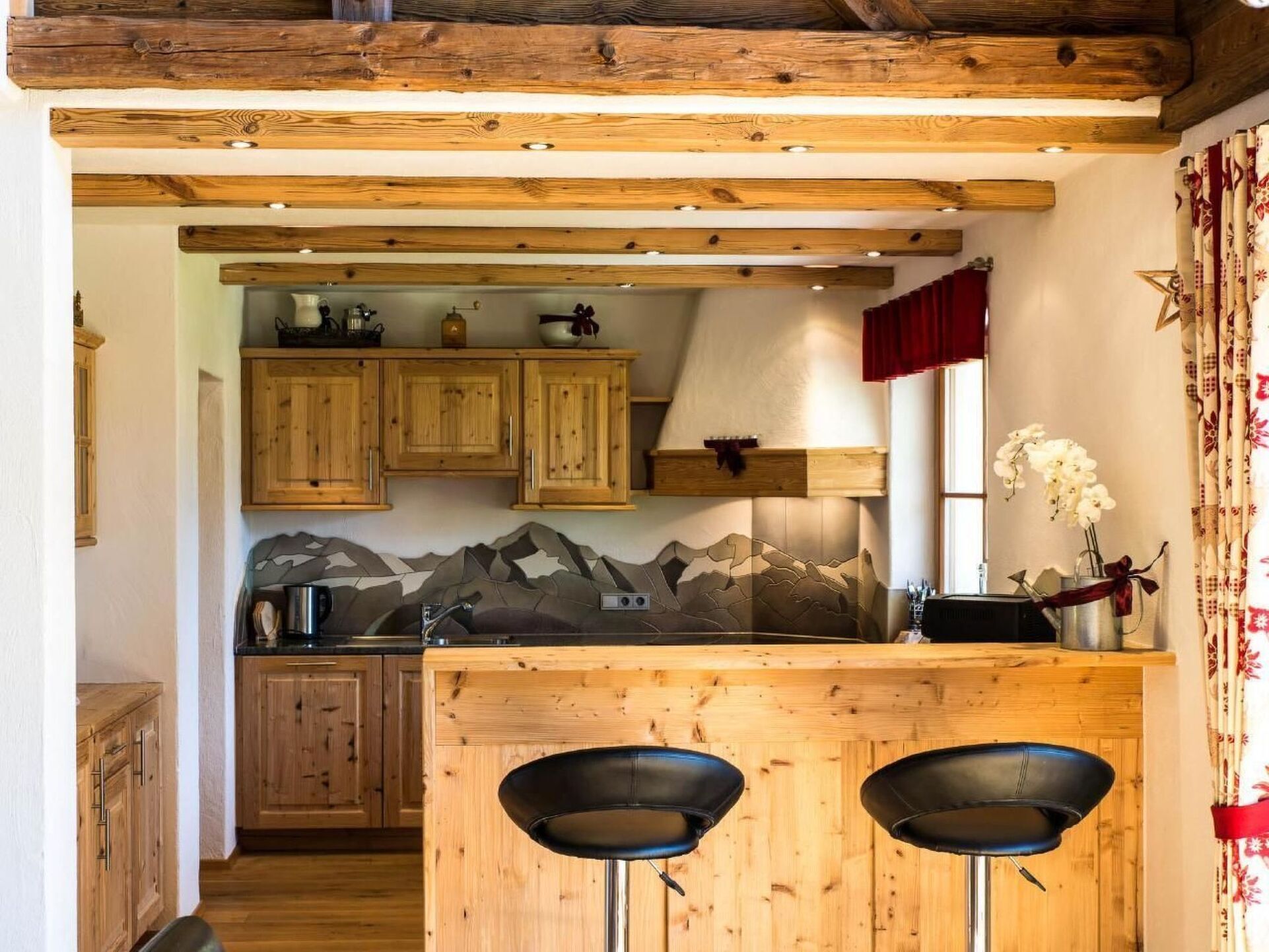 4-Bed House with Mountain View in Schwaz, Sleeps 8, 1325