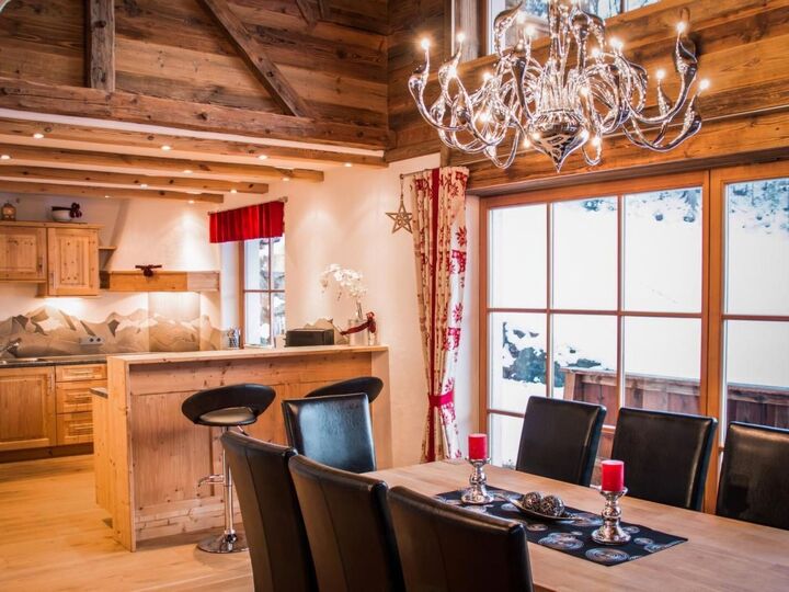 4-Bed House with Mountain View in Schwaz, Sleeps 8, 1325