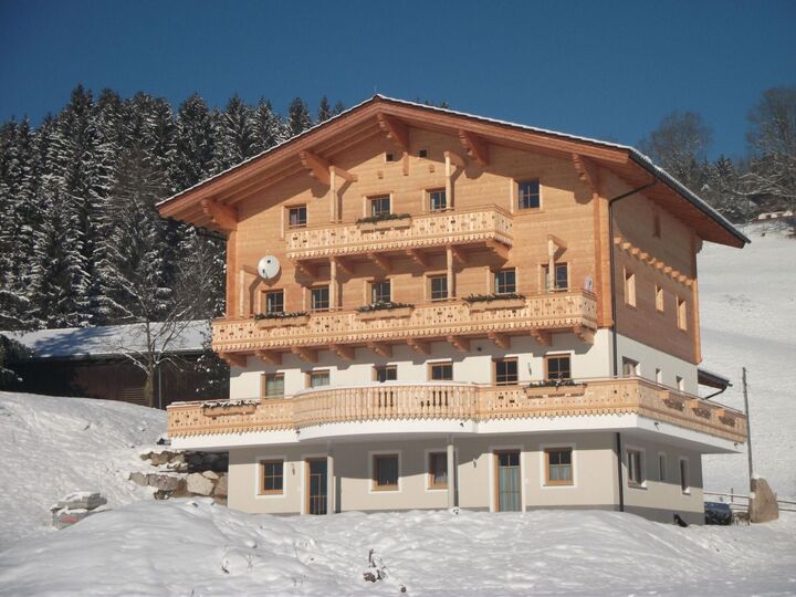 Beautiful 2-Bed Apartment in Zell am See, Sleeps 2, 1139, Mittersill, Austria