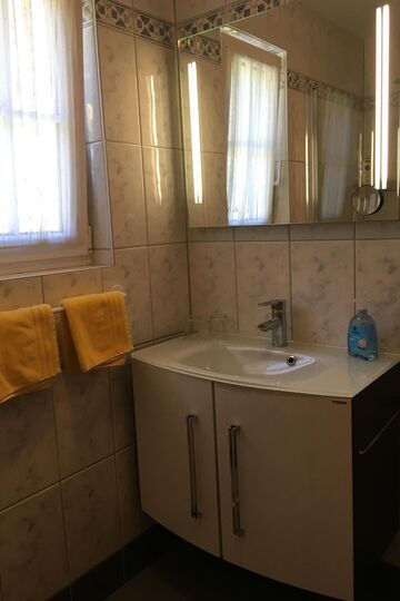 Delightful 2-Bed House in Villach-Land, Sleeps 4, 1075