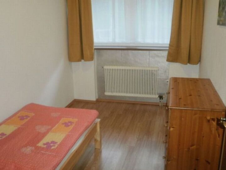 Exclusive 3-Bed Apartment in Schwaz, Sleeps 5, 1334