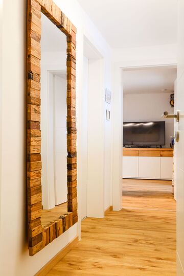 Charming 2-Bed Apartment in Hallein, Sleeps 4, 1119