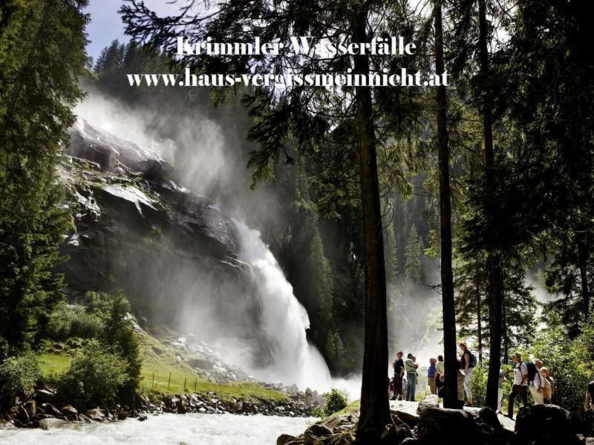 Charming 2-Bed Apartment in Hallein, Sleeps 4, 1119