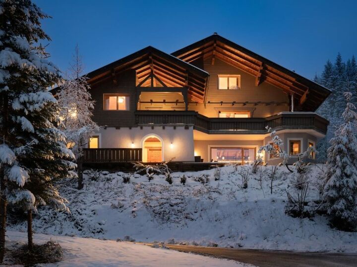 8-Bed House in Sankt Johann im Pongau, Sleeps 20, 1126, Hofmark, Austria