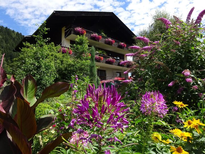 2-Bed Apartment in Spittal an der Drau, Sleeps 6, 1079, Görtschach, Austria