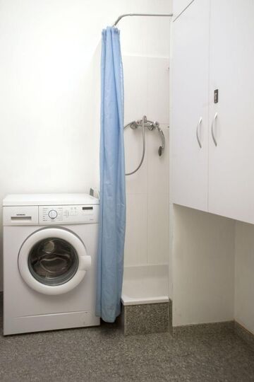 Spacious 1-Bed Apartment in Wien, Sleeps 2, 1000