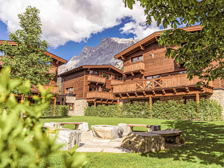 3-Bed House with Mountain View in Reutte, Sleeps 8, 1013, Ehrwald, Austria