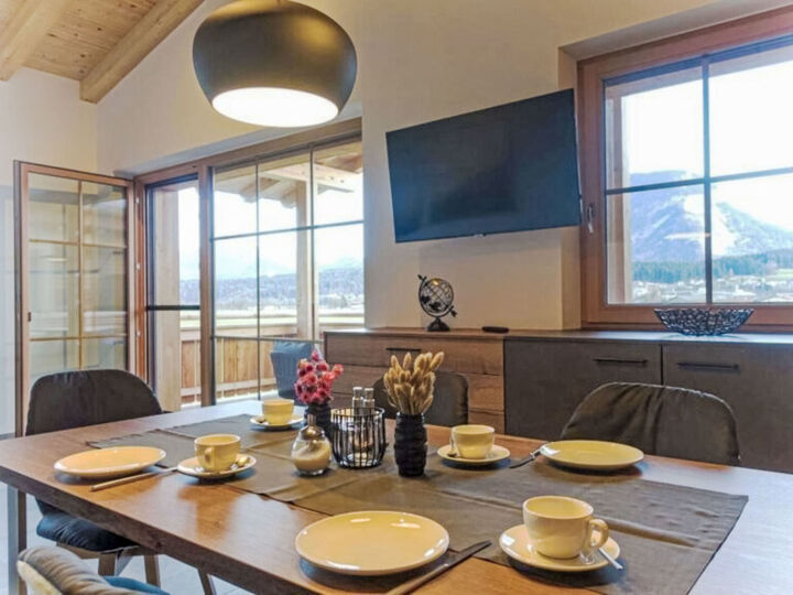 Stunning 2-Bed Apartment in Kufstein, Sleeps 4, 1030, Langkampfen, Austria