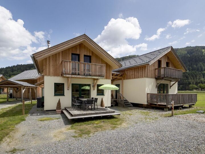 Spacious 4-Bed House in Murau, Sleeps 9, 1070, Murau, Austria