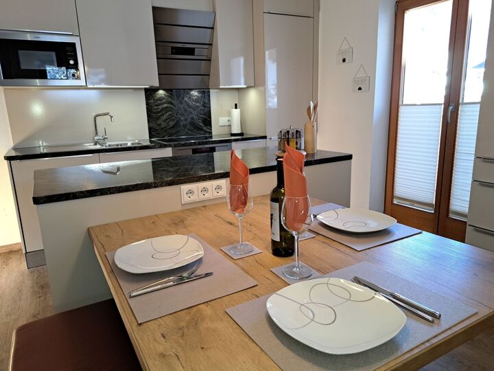 5-Bed Apartment with Mountain View in Schwaz, Sleeps 8, 1083, Finkenberg, Austria