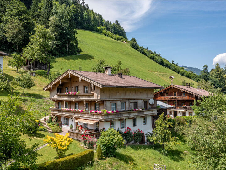 2-Bed Apartment with Mountain View in Schwaz, Sleeps 8, 1086, Hippach-Schwendberg, Austria