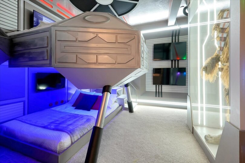 The Ultimate 15 Bedroom Mansion on Orange County, Orlando Mansion 6675
