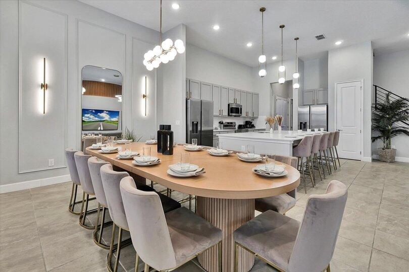 The Ultimate 15 Bedroom Mansion on Orange County, Orlando Mansion 6675