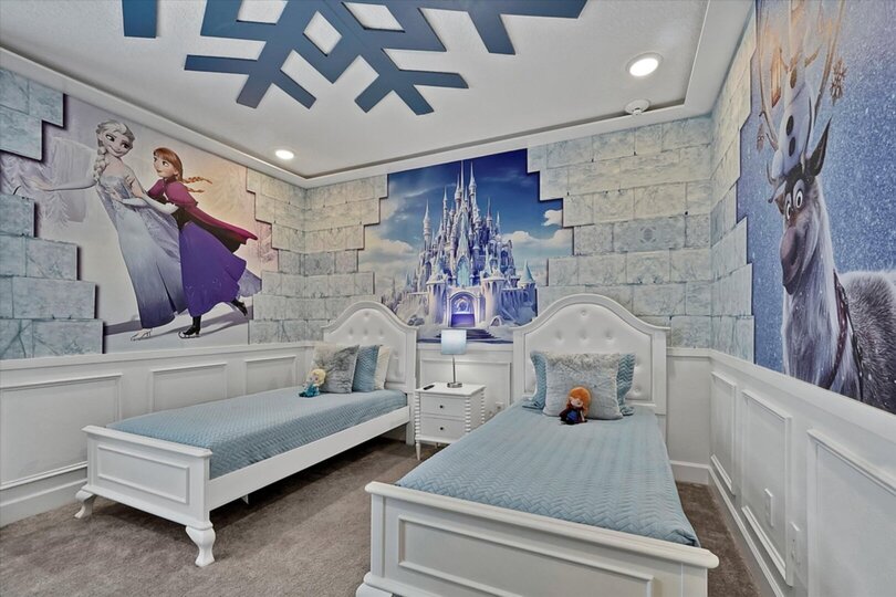 The Ultimate 15 Bedroom Mansion on Orange County, Orlando Mansion 6675