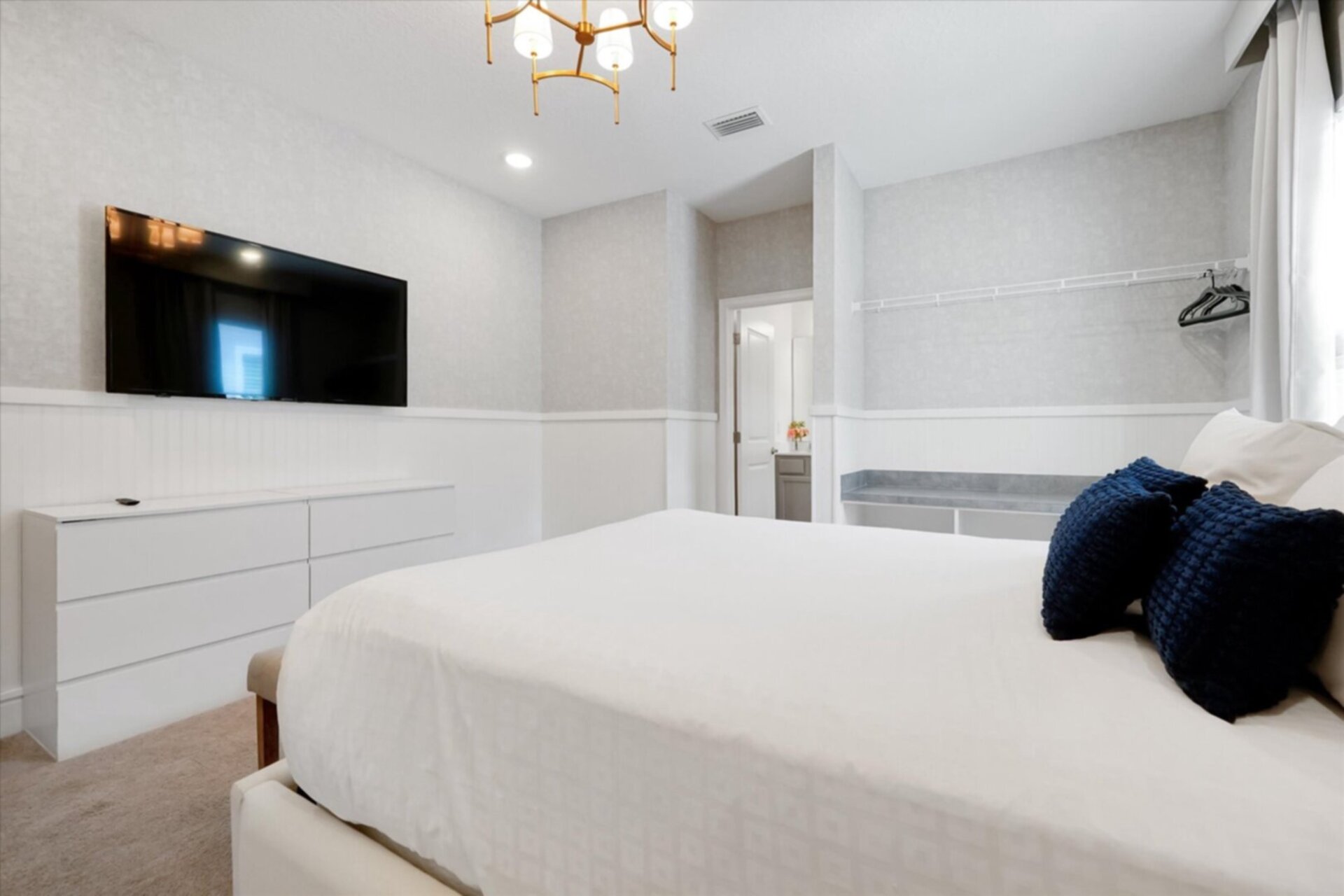 The Ultimate 15 Bedroom Mansion on Orange County, Orlando Mansion 6675