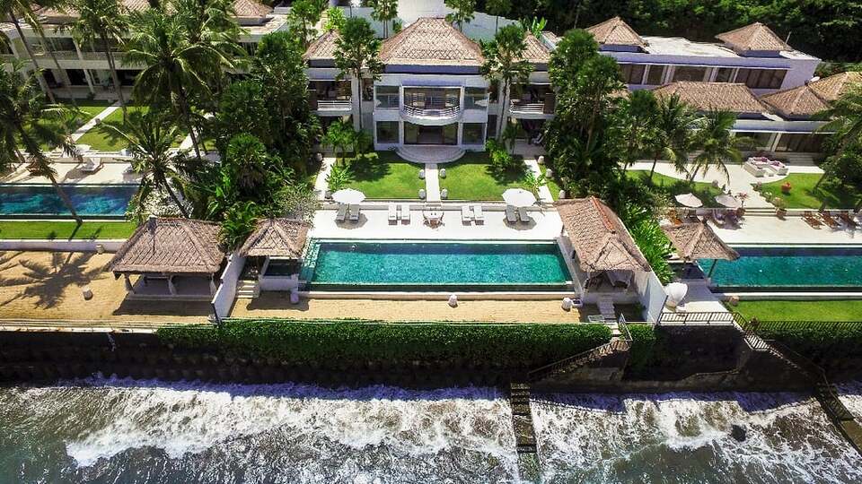 5 Star Villa Lucia – Elegant Oceanfront Living