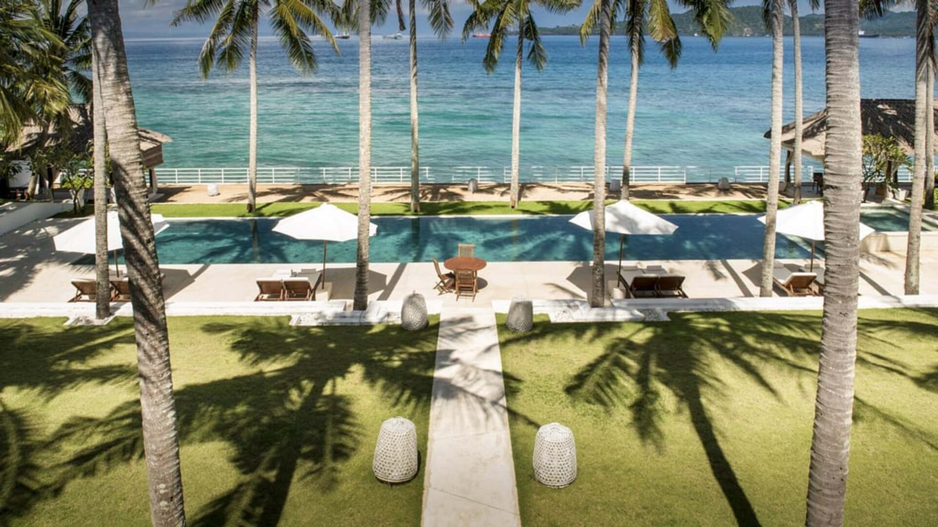 5 Star Villa Lulla – A Luxurious Beachfront Escape in Bali