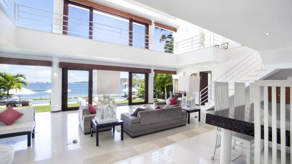 5 Star Villa Lulla – A Luxurious Beachfront Escape in Bali