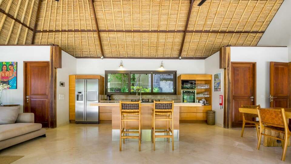 5 Star Akilea Estate – Tropical Grandeur Retreat