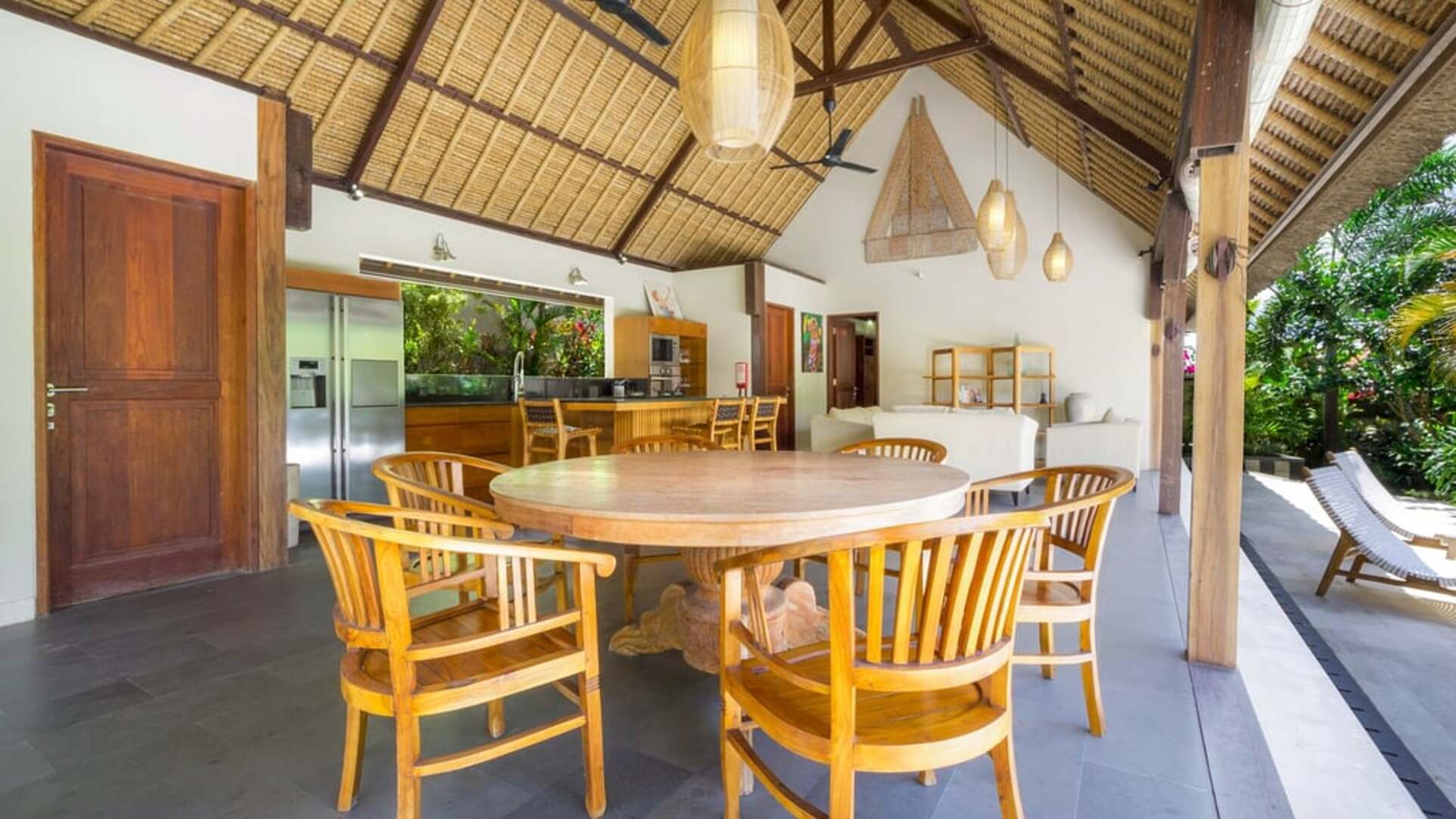 5 Star Akilea Estate – Tropical Grandeur Retreat
