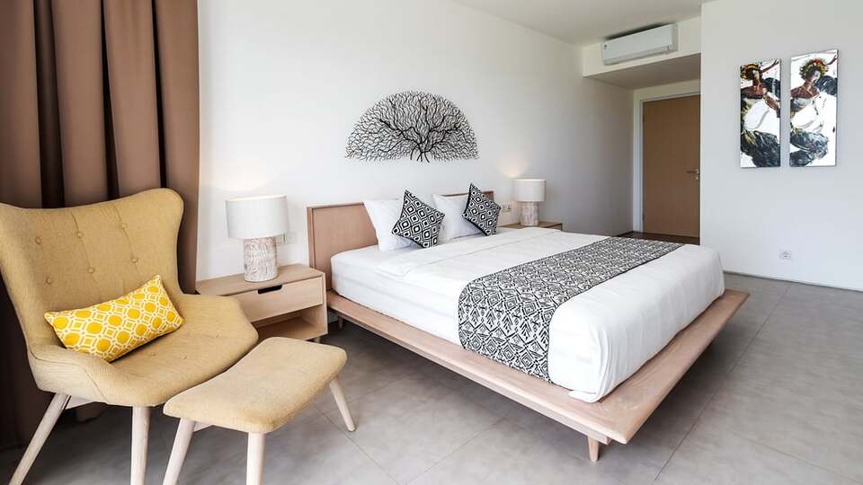5 Star Swan Villa 2 – Petitenget Garden Retreat