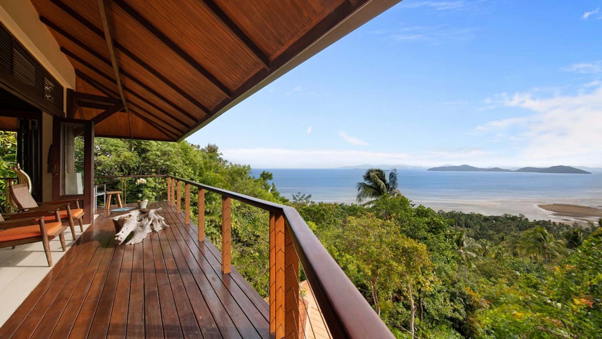5 Star Sunset Rock Villa – Hillside Sunset Haven