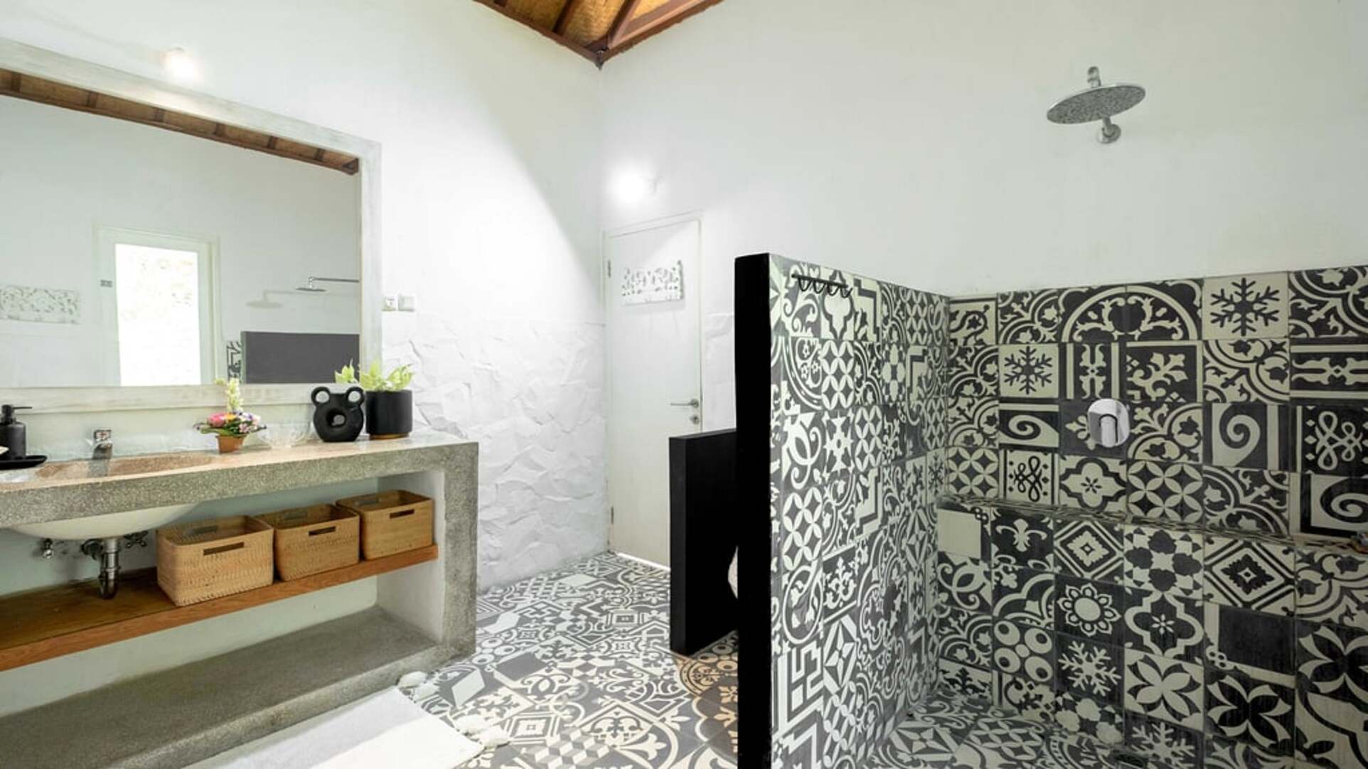5 Star Villa Celeste – Tropical Seminyak Haven