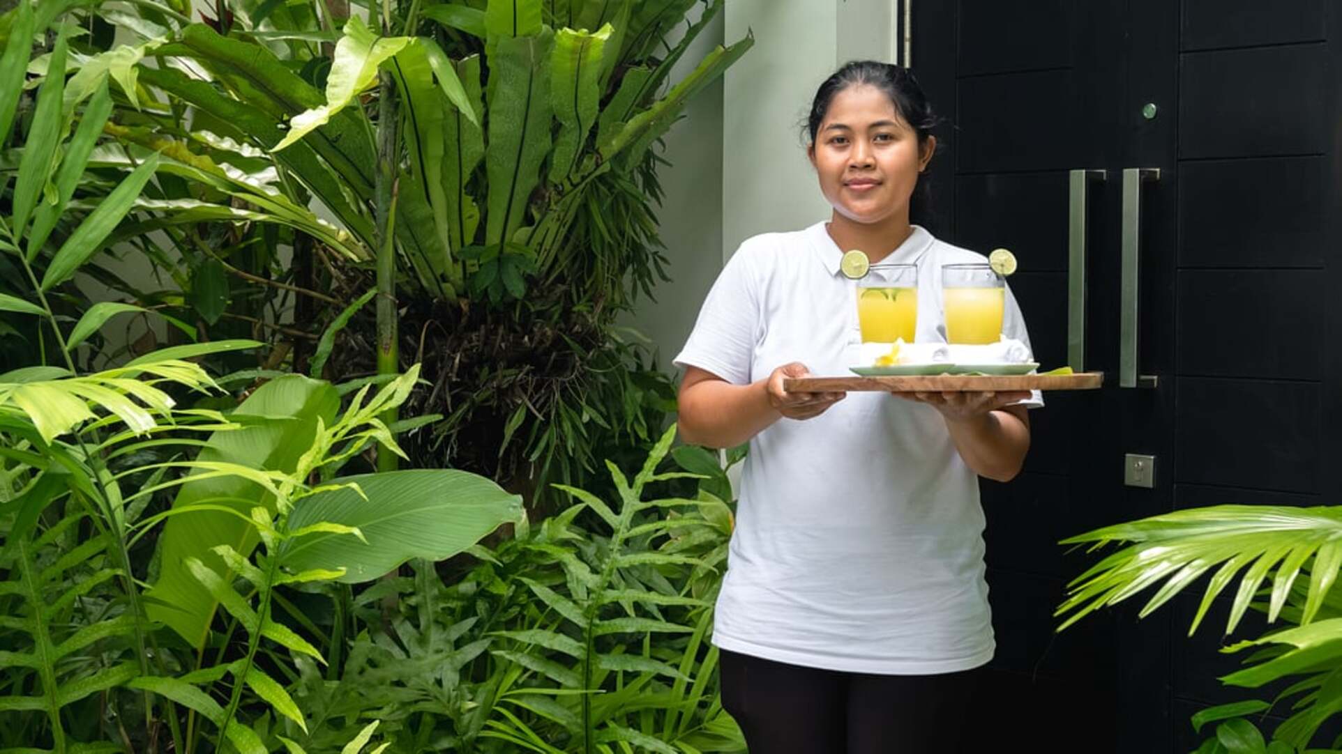 5 Star Villa Merta Sari 10 - Tropical Seminyak Retreat