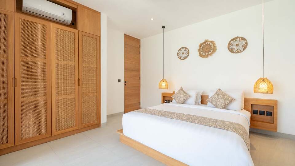 5 Star Loona Palm Canggu Estate - Contemporary Tropical Escape