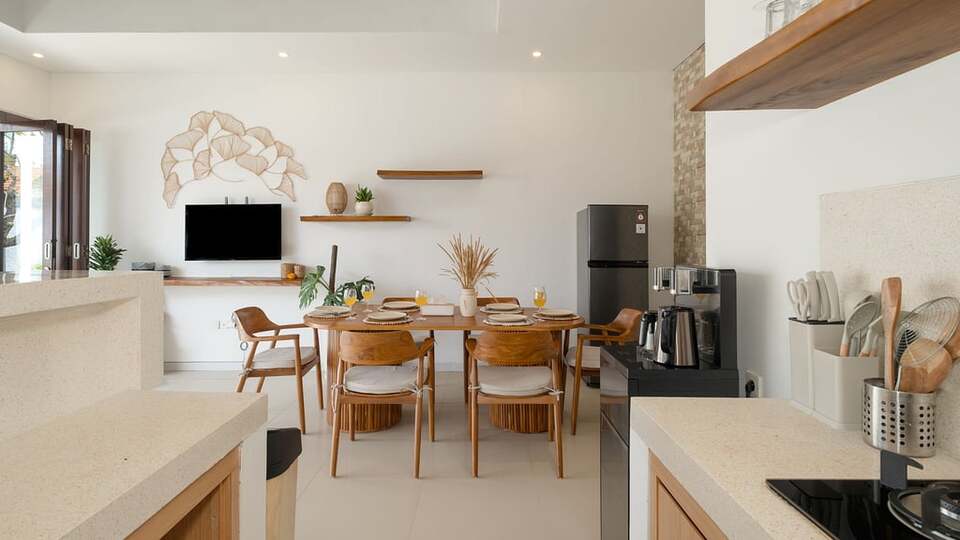 5 Star Villa Victoria 2 – Tropical Seminyak Retreat