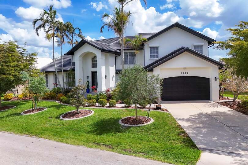 4 Bedroom, 3.5 Bathroom, Waterfront Home with Private Pool in Punta Gorda, FL