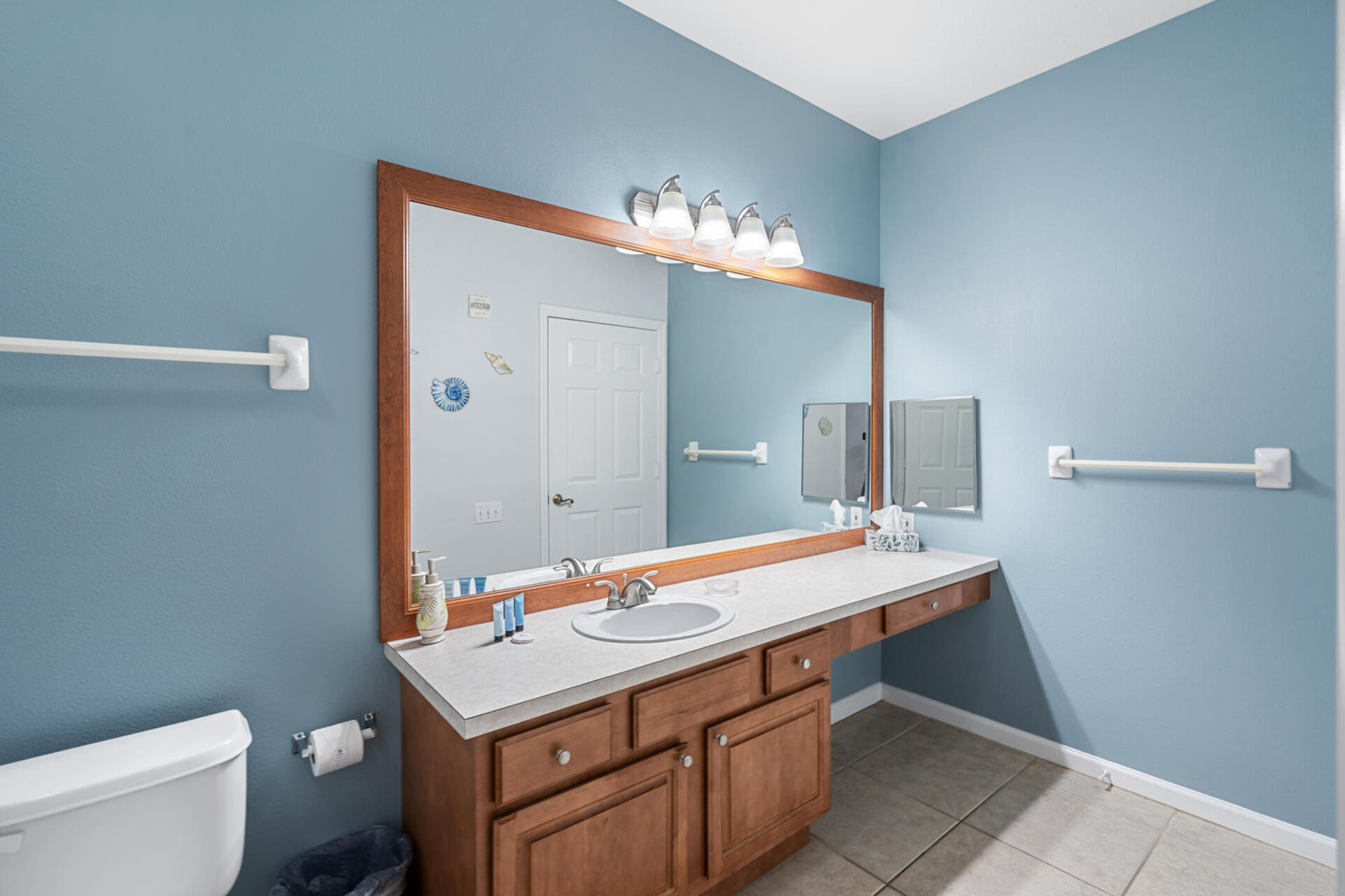 Shared Bathroom 2 Tub/Shower Combo