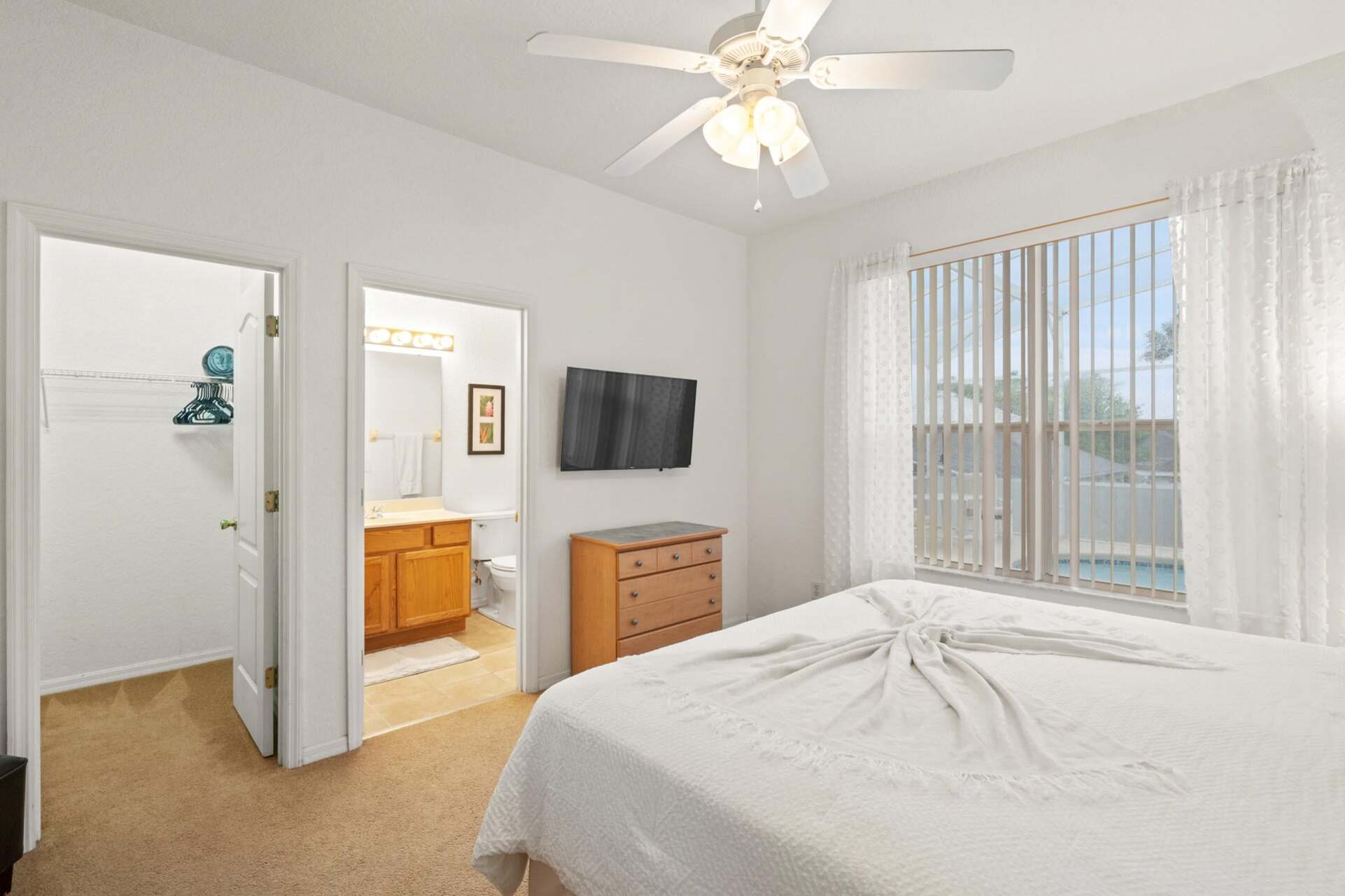 Master King Bedroom 1 Attached Bathroom 42" Smart TV