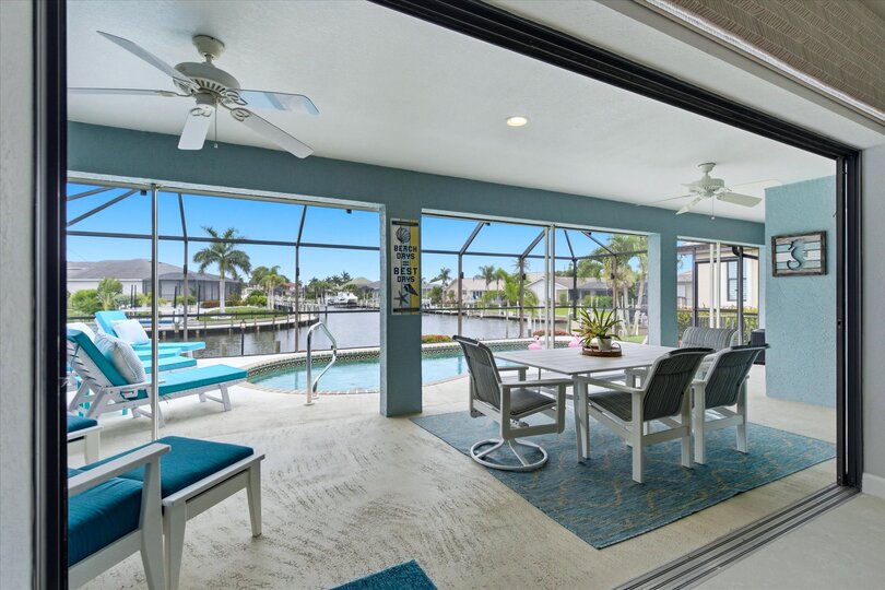 Charming Home in Punta Gorda with Spacious Layout, 5925