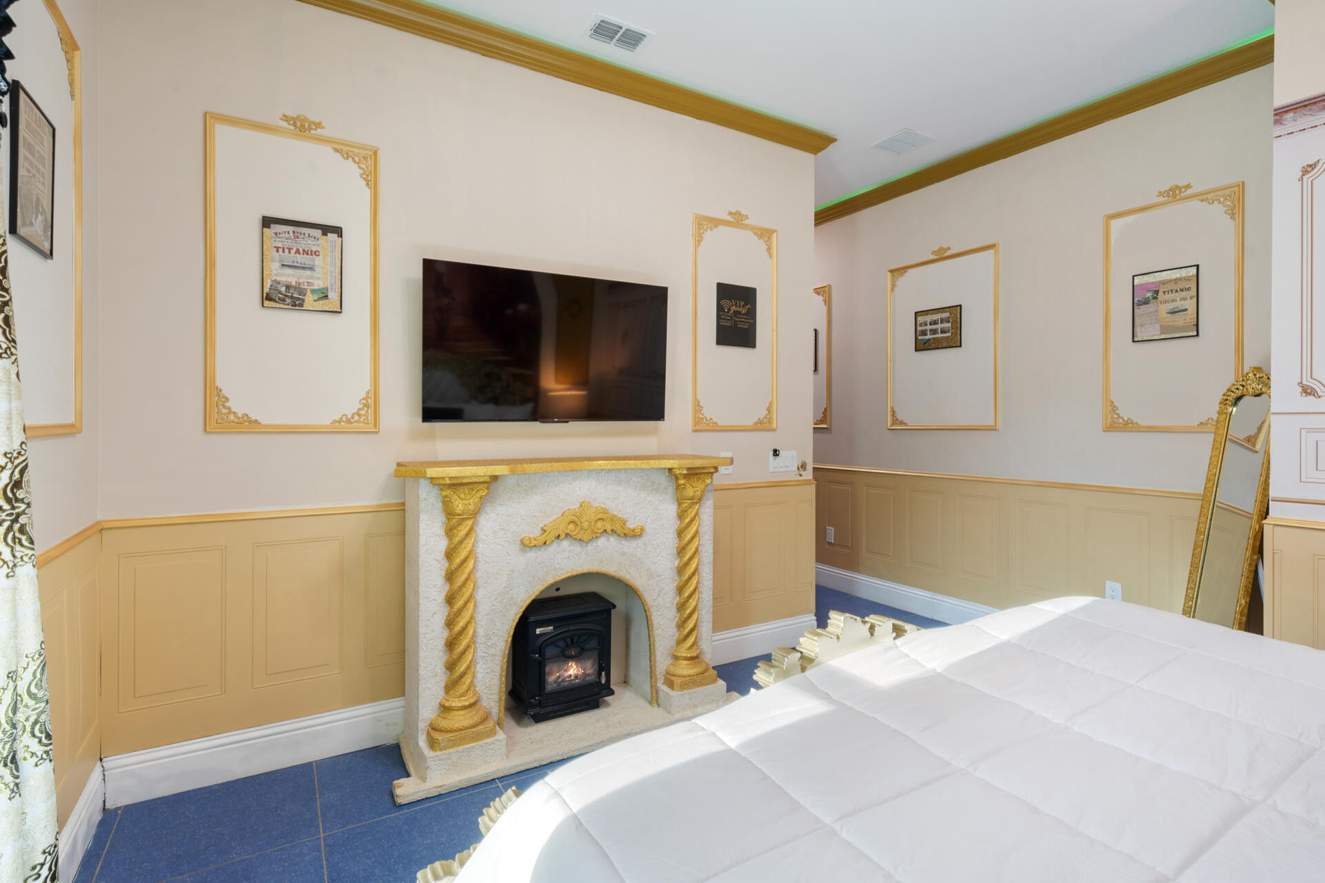 Titanic King Suite Bedroom 6 Downstairs 55" Roku TV