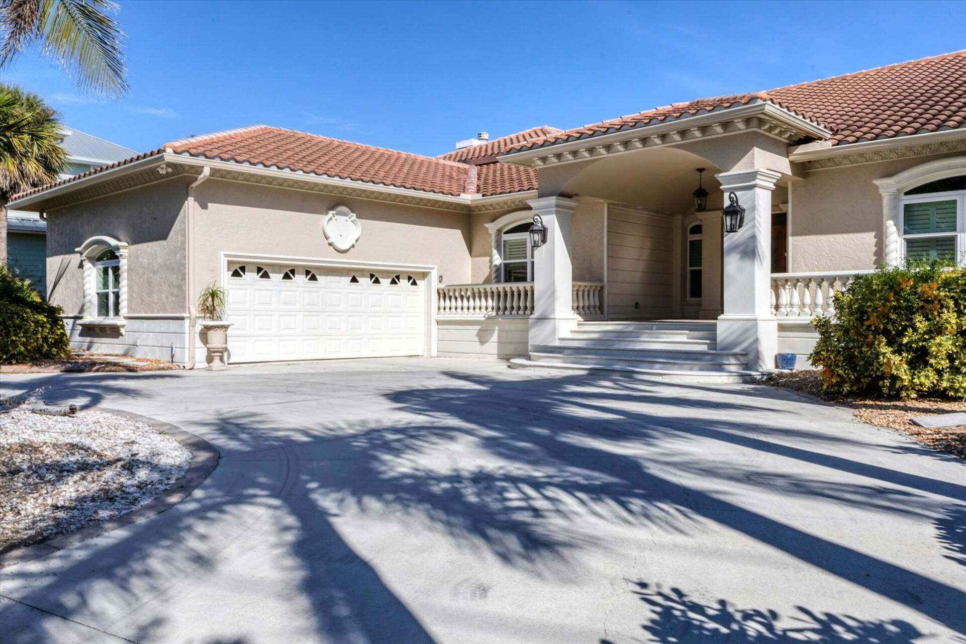 Stunning 5/4 waterfront home with private pool and beach access on Manasota Key island in Englewood, FL