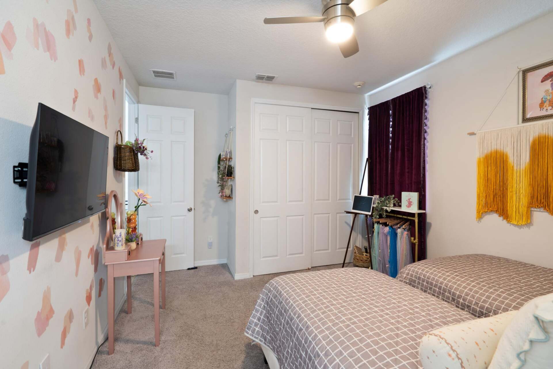 Two Twins Bedroom 7 Upstairs 43" Roku TV