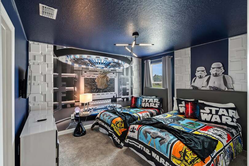 Twin/Double Bedroom 8 Upstairs Shared Bathroom Star Wars Theme
