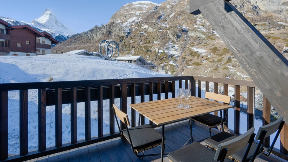 Elegant Mountain Lodge with Private Lift Access
