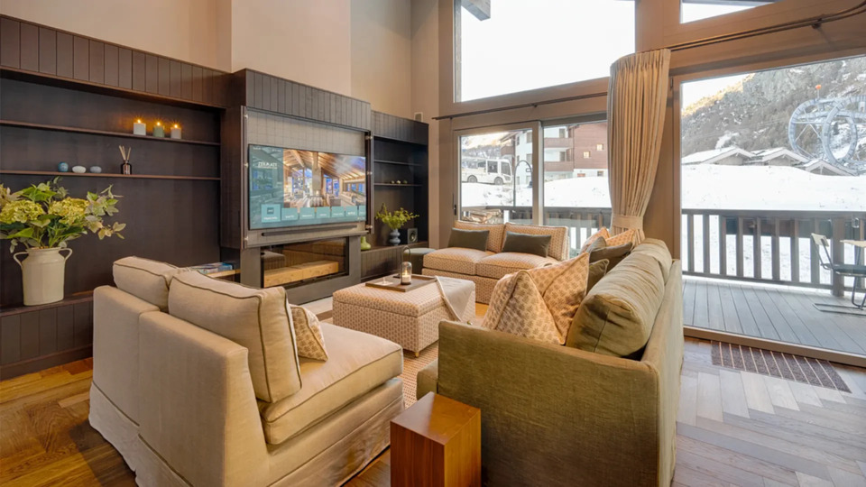 Elegant Mountain Lodge with Private Lift Access