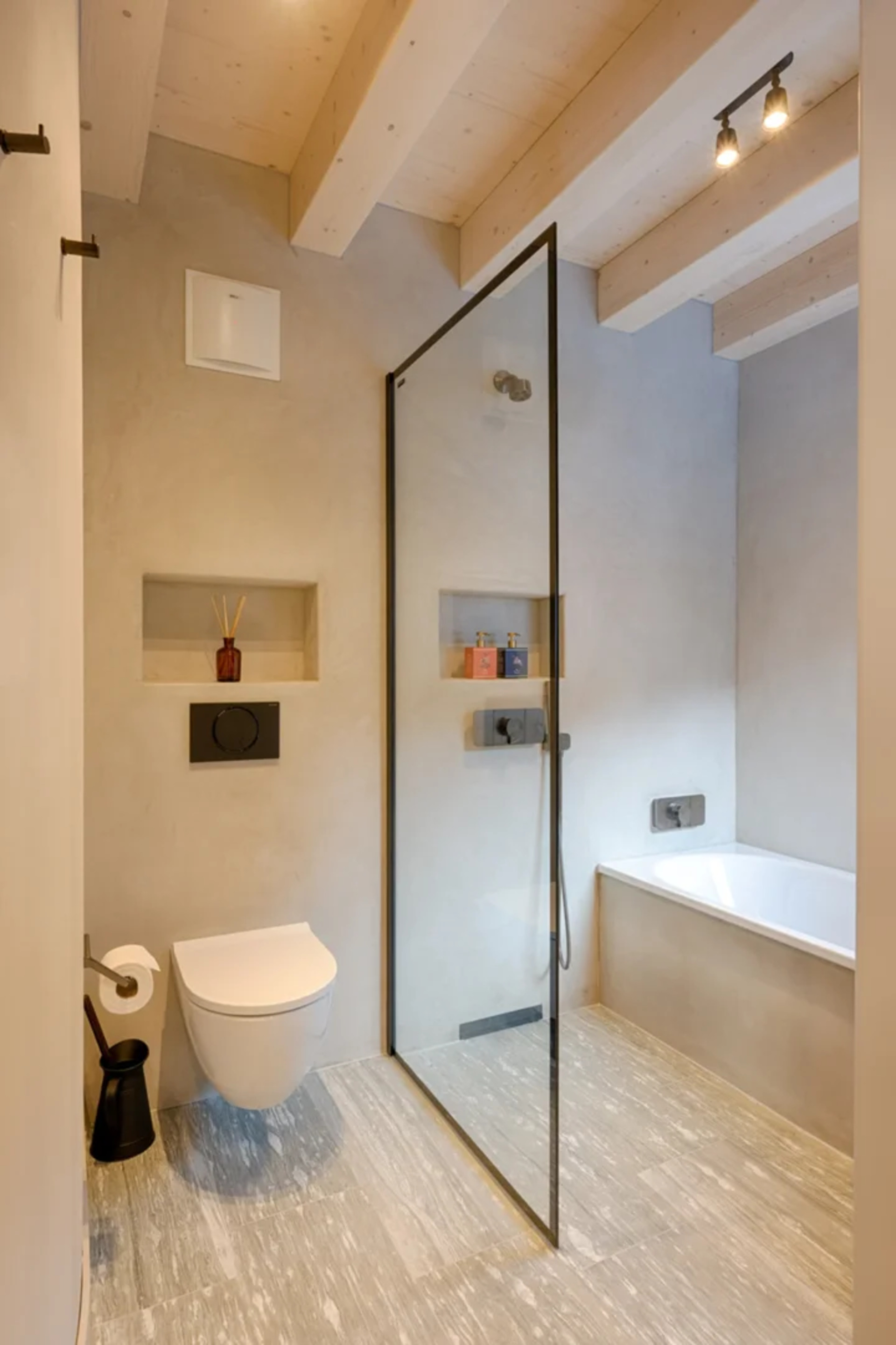 Elegant Mountain Lodge with Private Lift Access